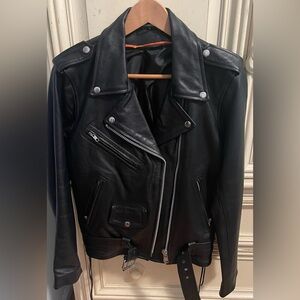 Women’s Harley Davison Leather Jacket. Size M, worn once. In perfect condition.